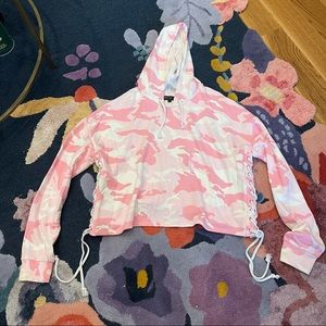 NWOT generation Love Cropped camo hoodie